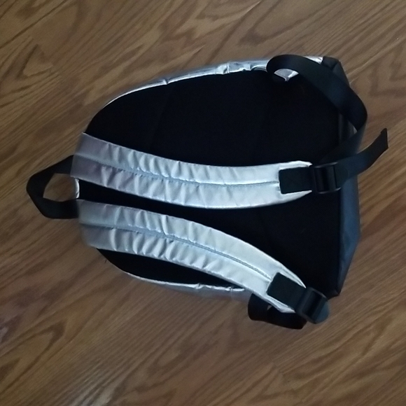 Converse silver backpack‎ - Picture 3 of 11
